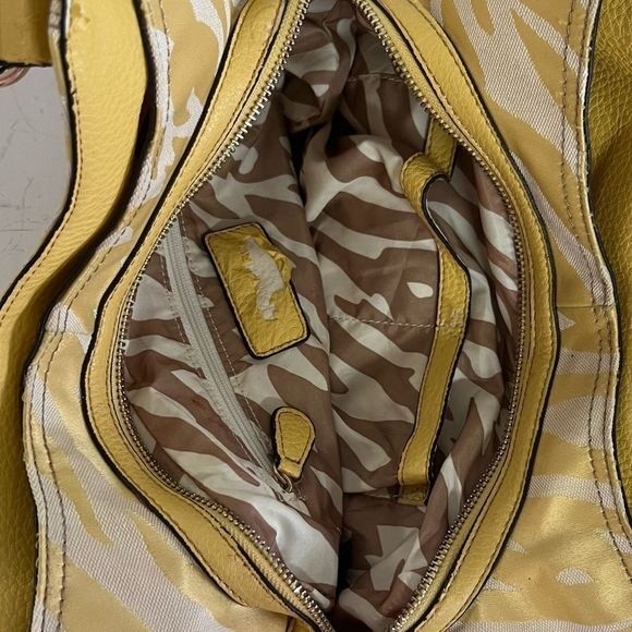 $3 With any Purchase- add to bundle- Women’s yellow purse - Picture 5 of 14